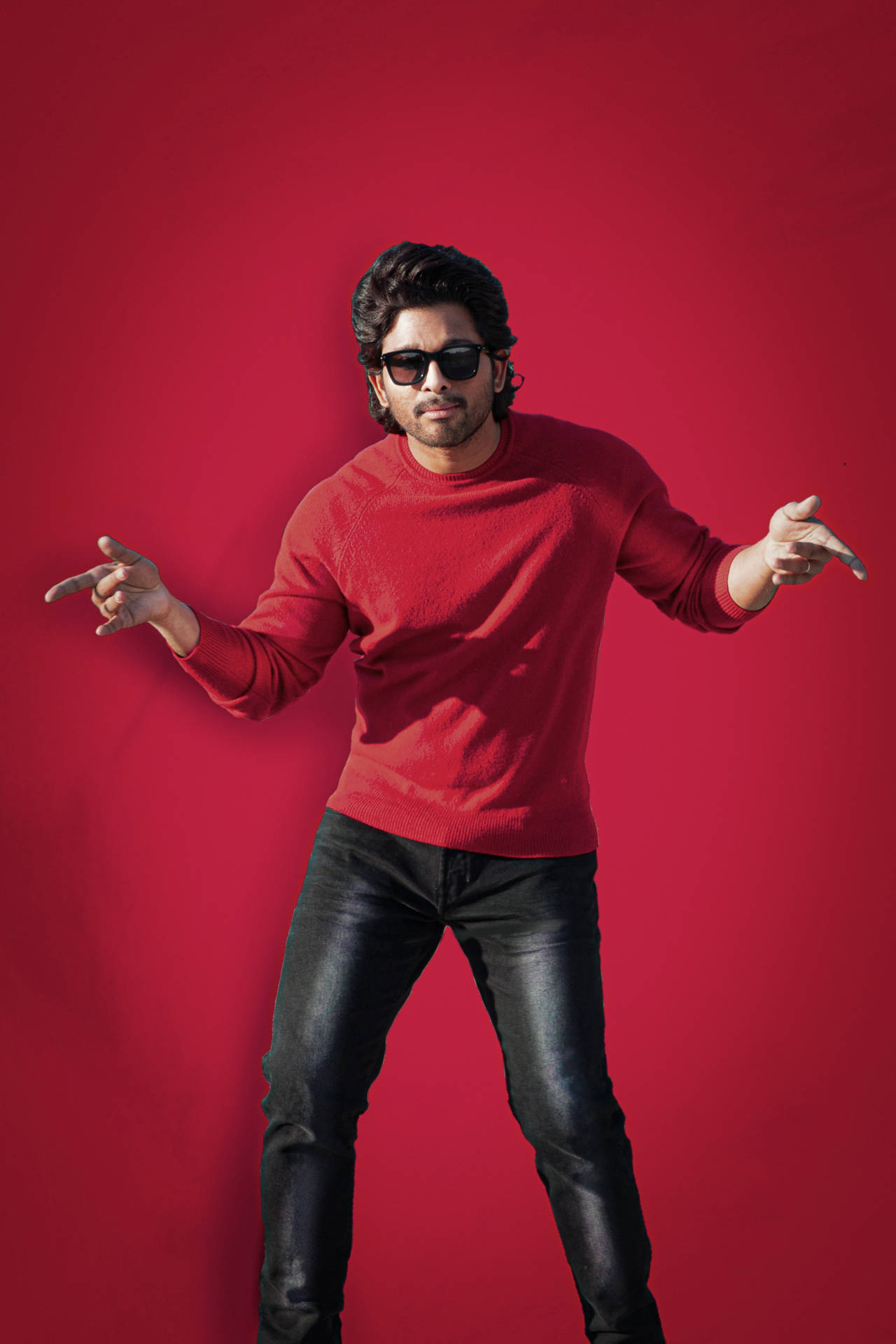 Allu Arjun Hd Cool Red Background Background