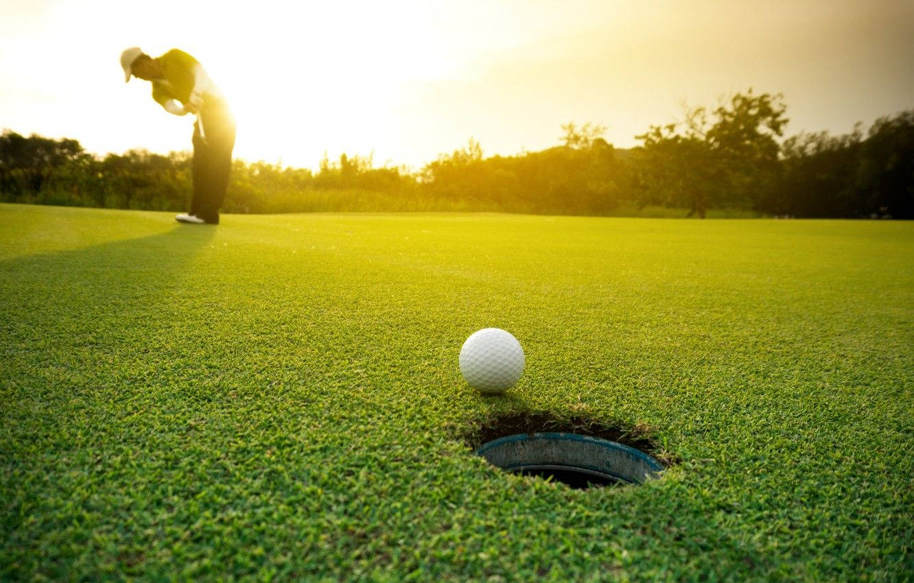 Almost There Golfing Desktop Background