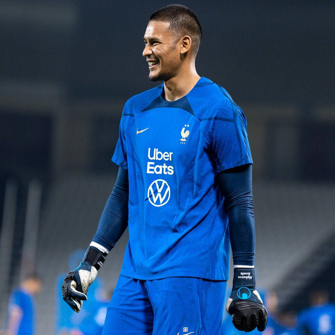 Alphonse Areola All-blue Uniform