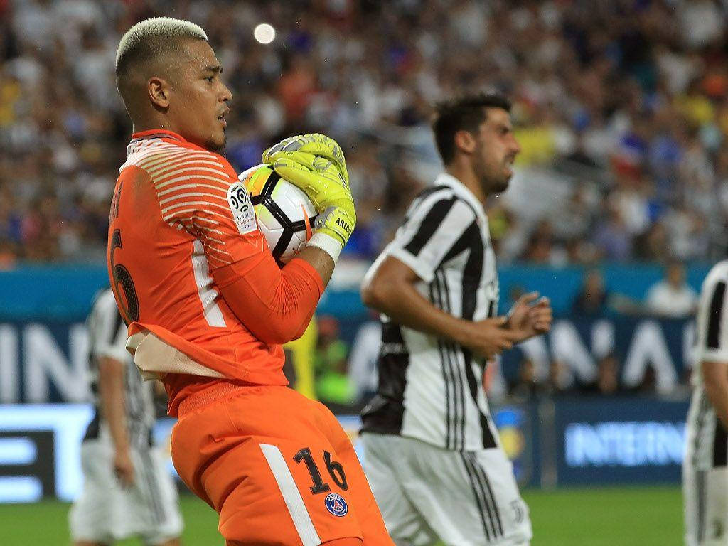 Alphonse Areola Holding A Ball Background