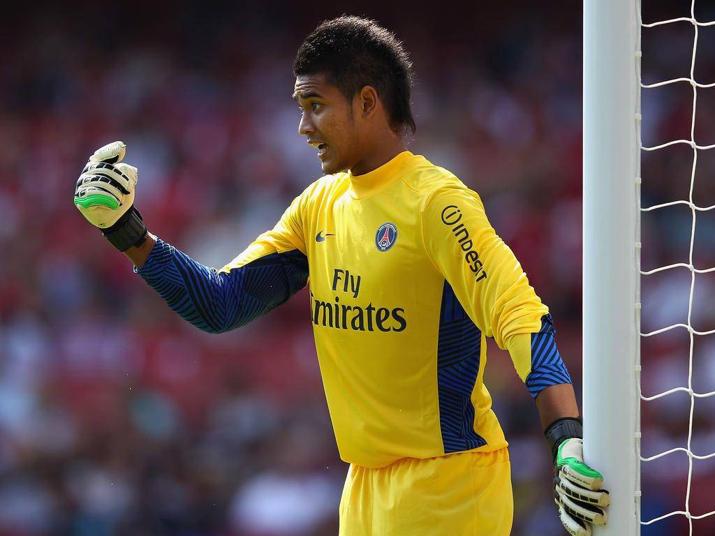 Alphonse Areola Signaling Side View