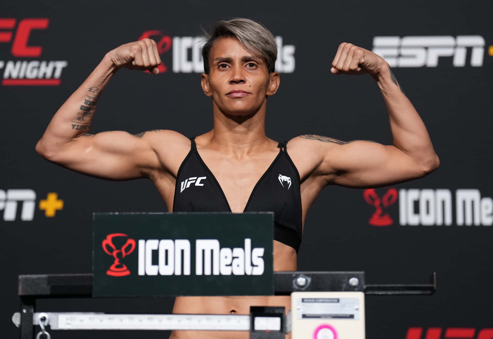 Amanda Lemos, Fierce And Inspiring Mma Fighter Background