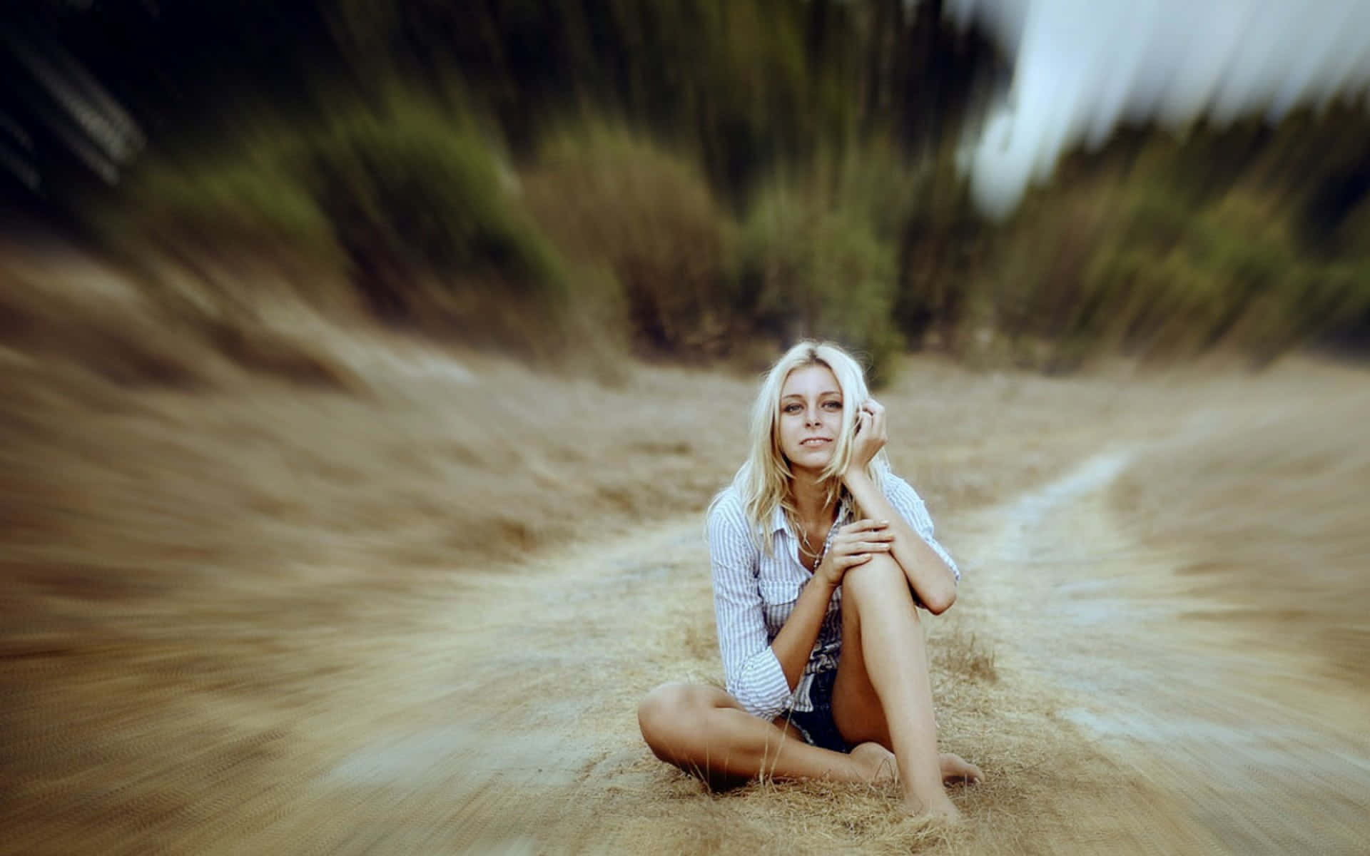 Amateur Model With Blurry Background Background