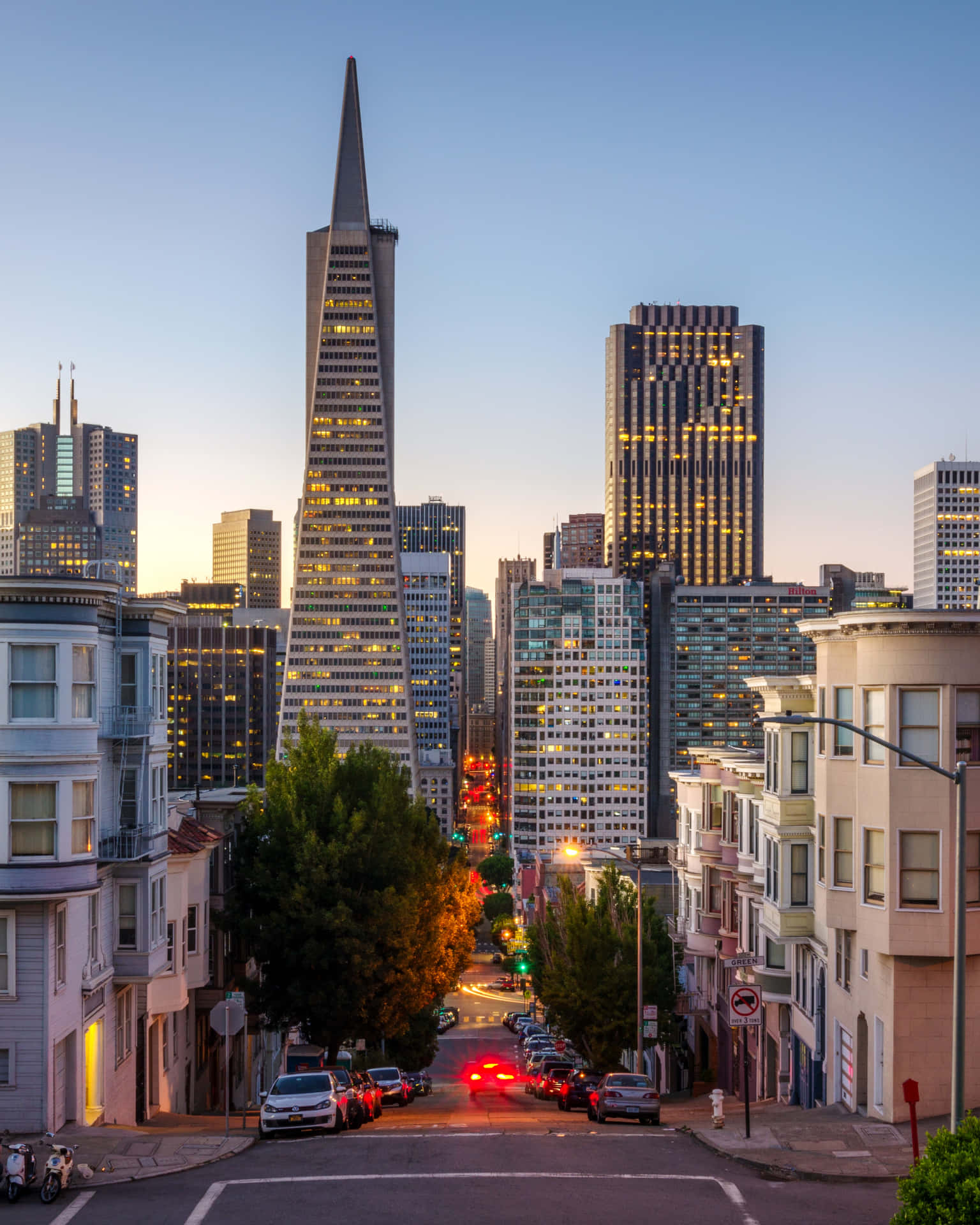 Amazing View Of The Transamerica Pyramid