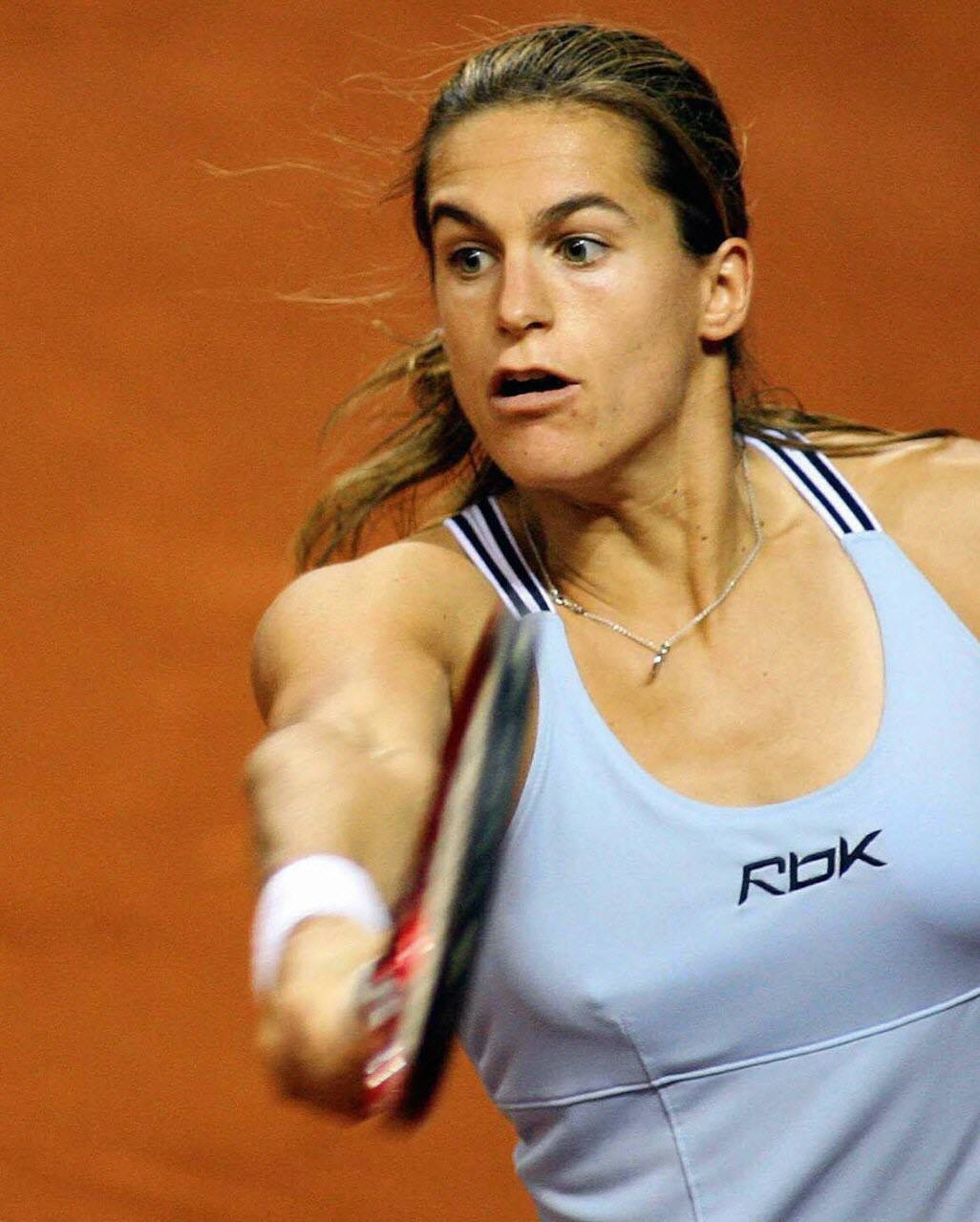 Amélie Mauresmo Blocking Background