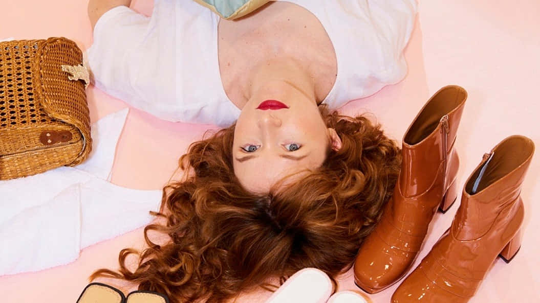 Amélie Pichard With Her Bag And Shoes