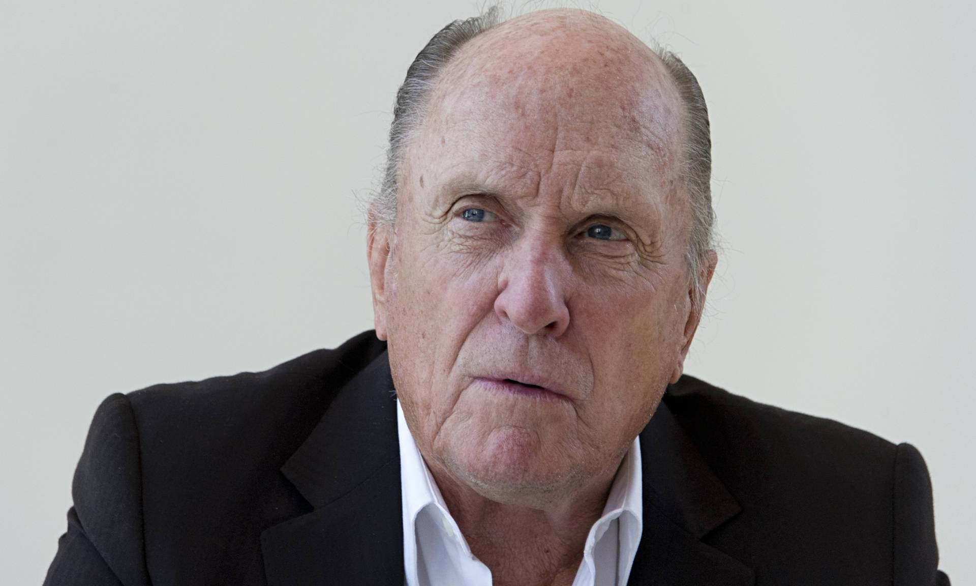 American Actor And Filmmaker Robert Duvall Background