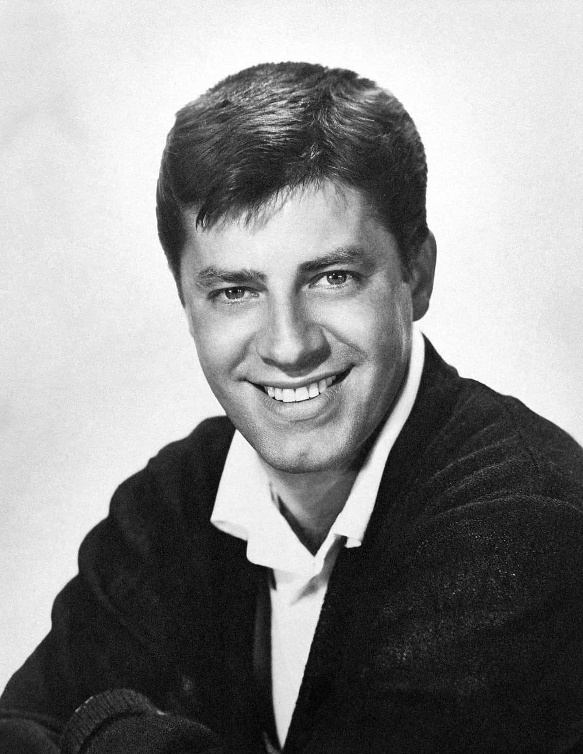 American Actor, Comedian, And Filmmaker Jerry Lewis Background