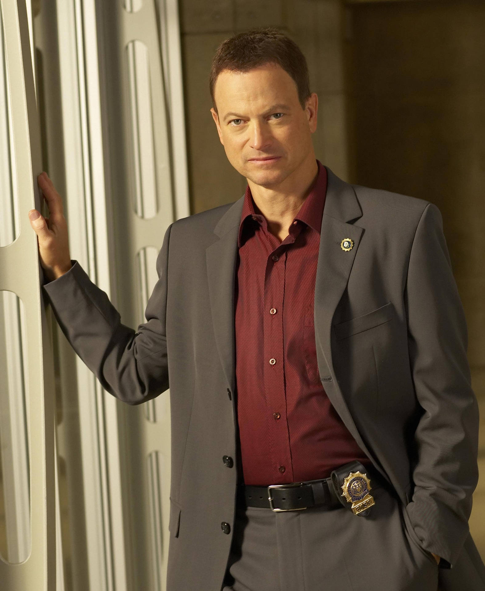 American Actor Gary Sinise Portrait Background