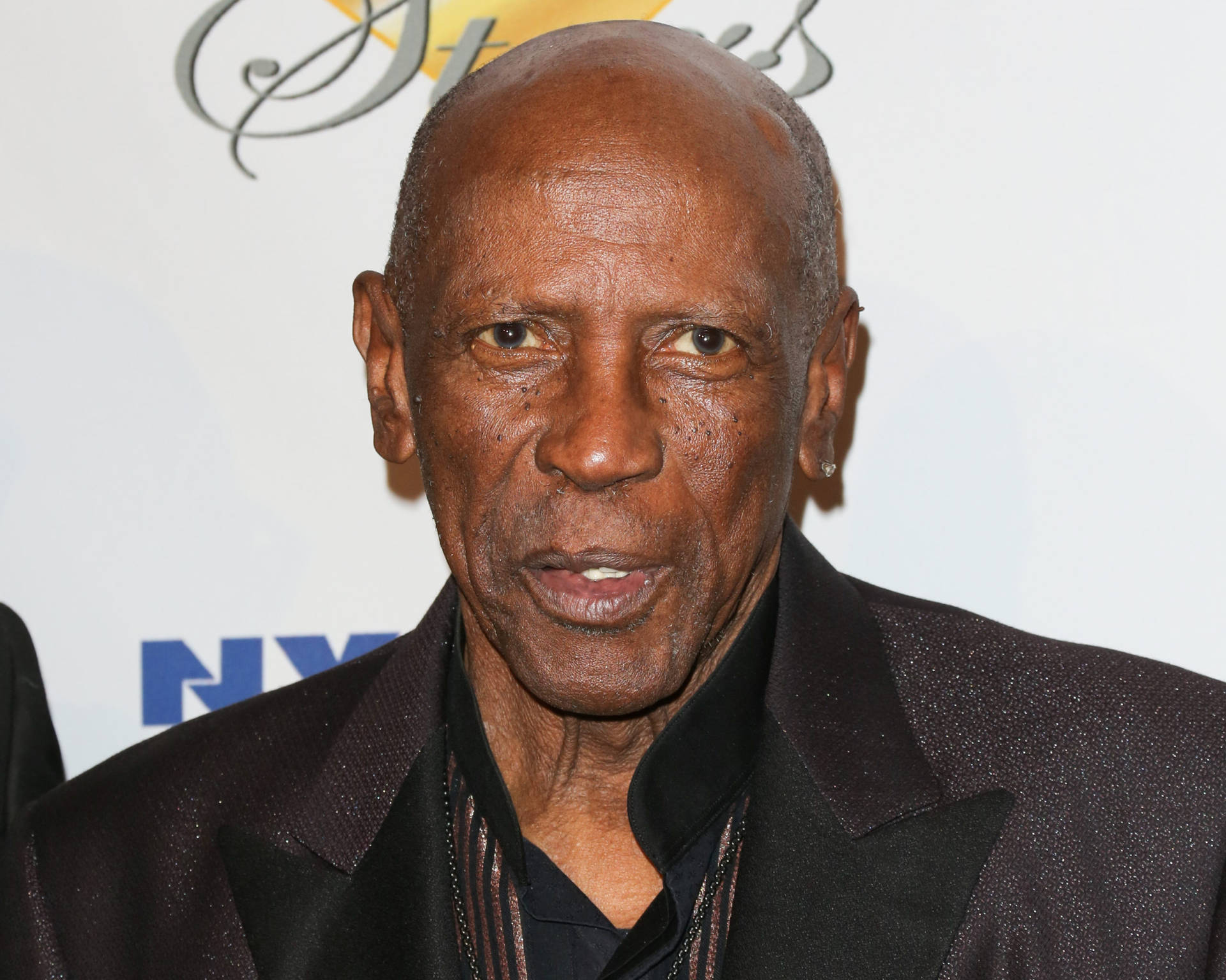 American Actor Louis Gossett Jr. At 100 Stars Black Tie Gala Background