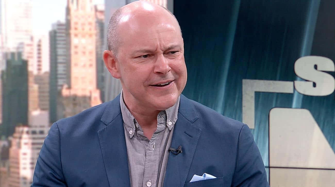 American Actor Rob Corddry In A Candid Moment Background