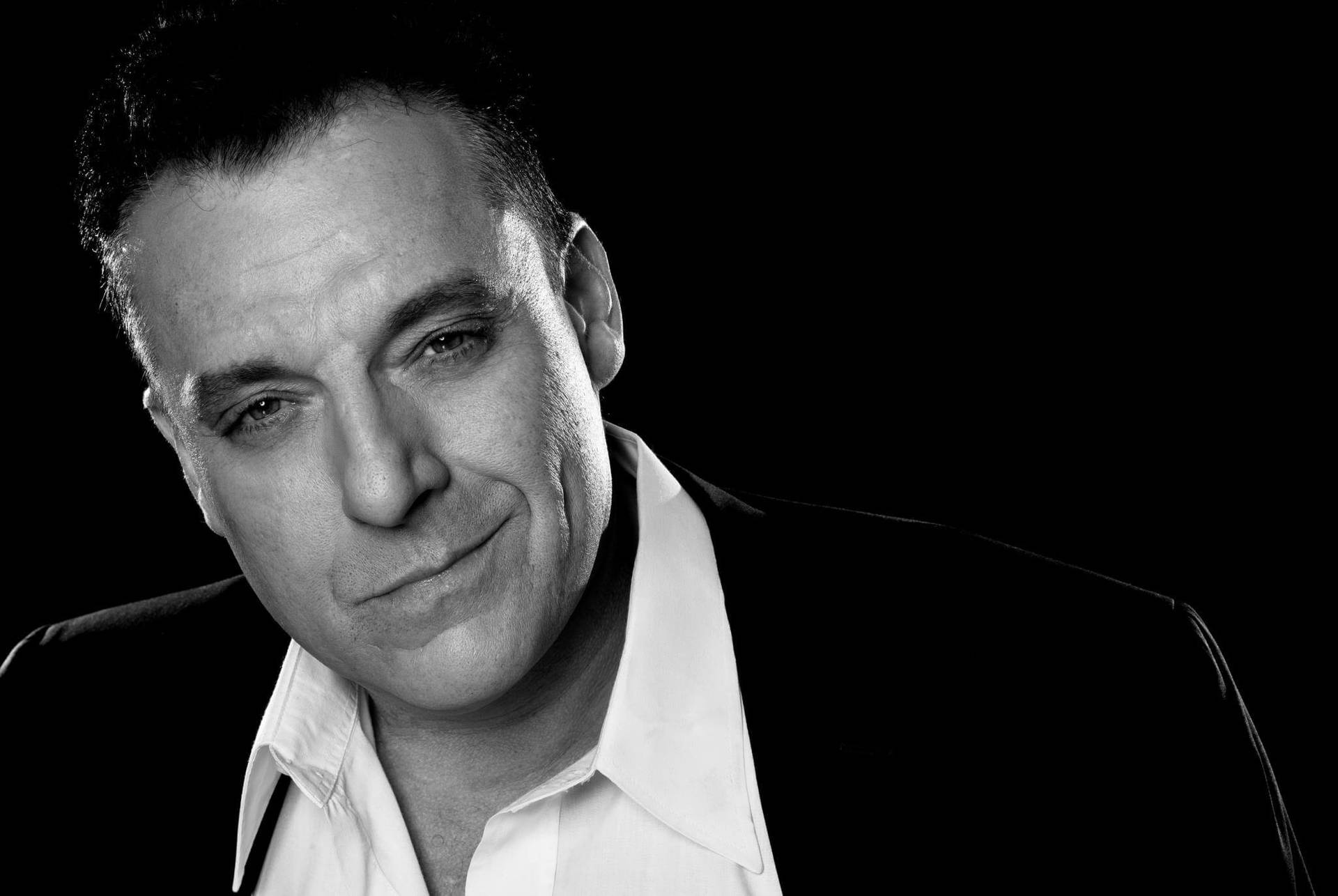 American Actor Tom Sizemore Grayscale Portrait Background