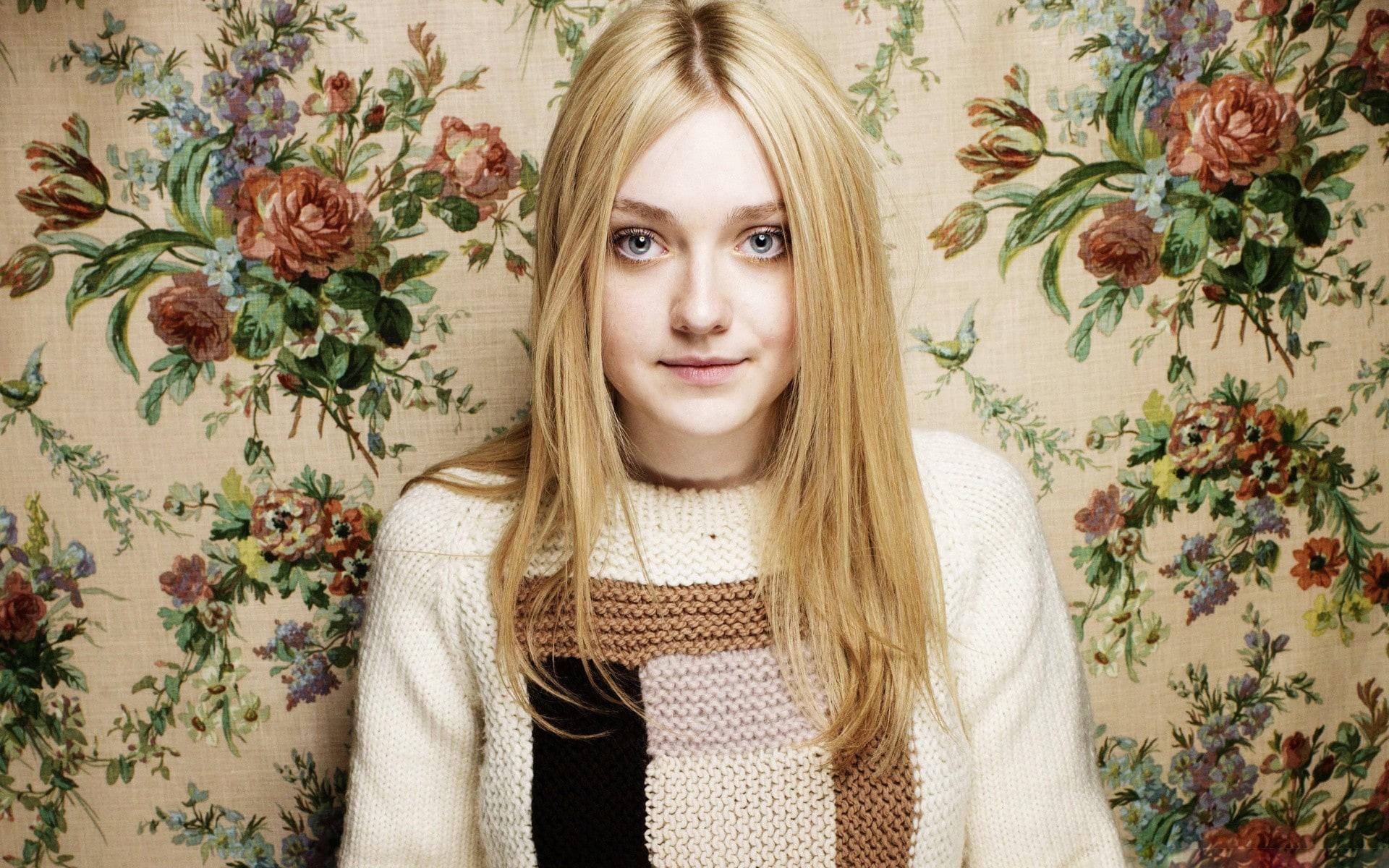 American Actress Dakota Fanning Floral Background Background