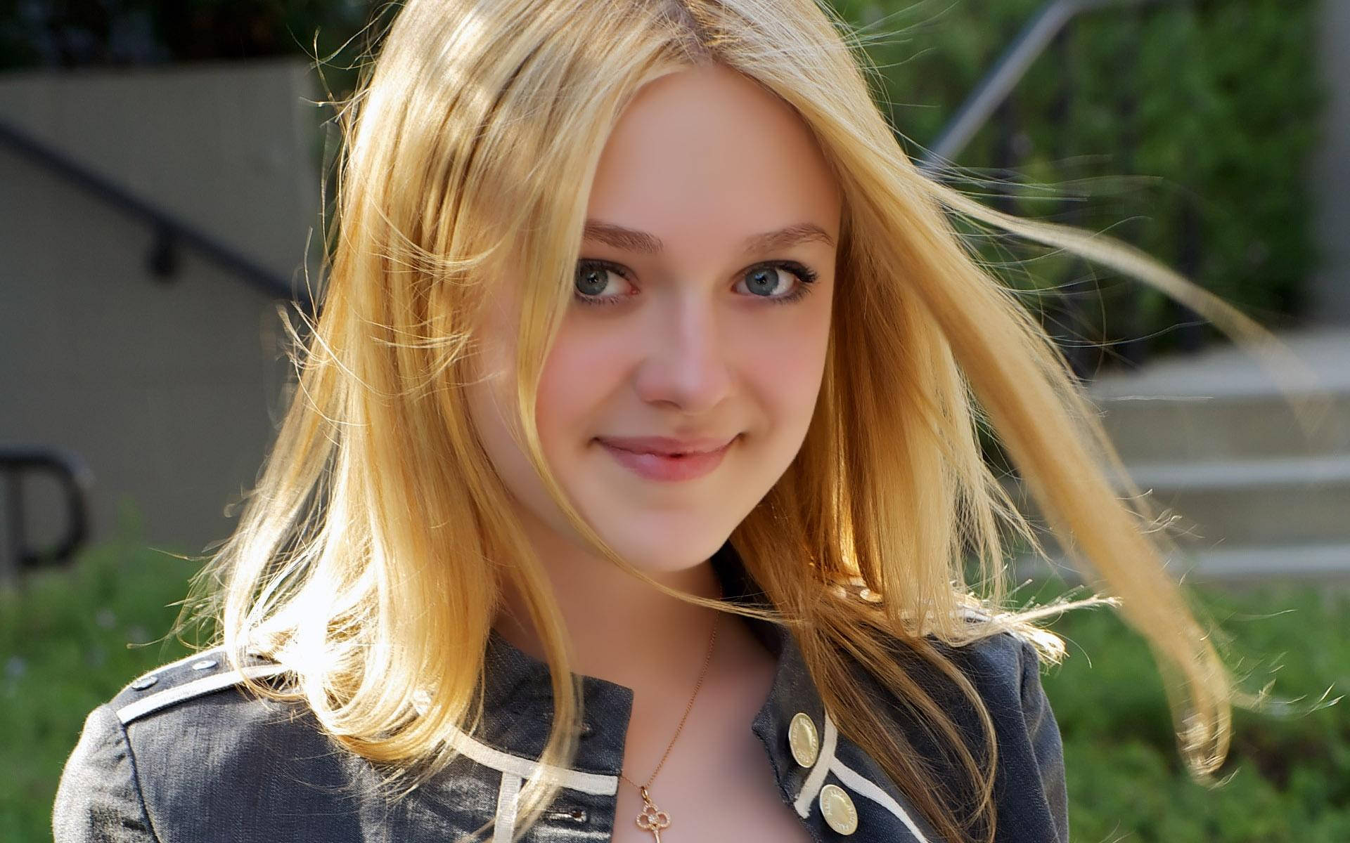 American Actress Dakota Fanning The Runaways Premiere Background