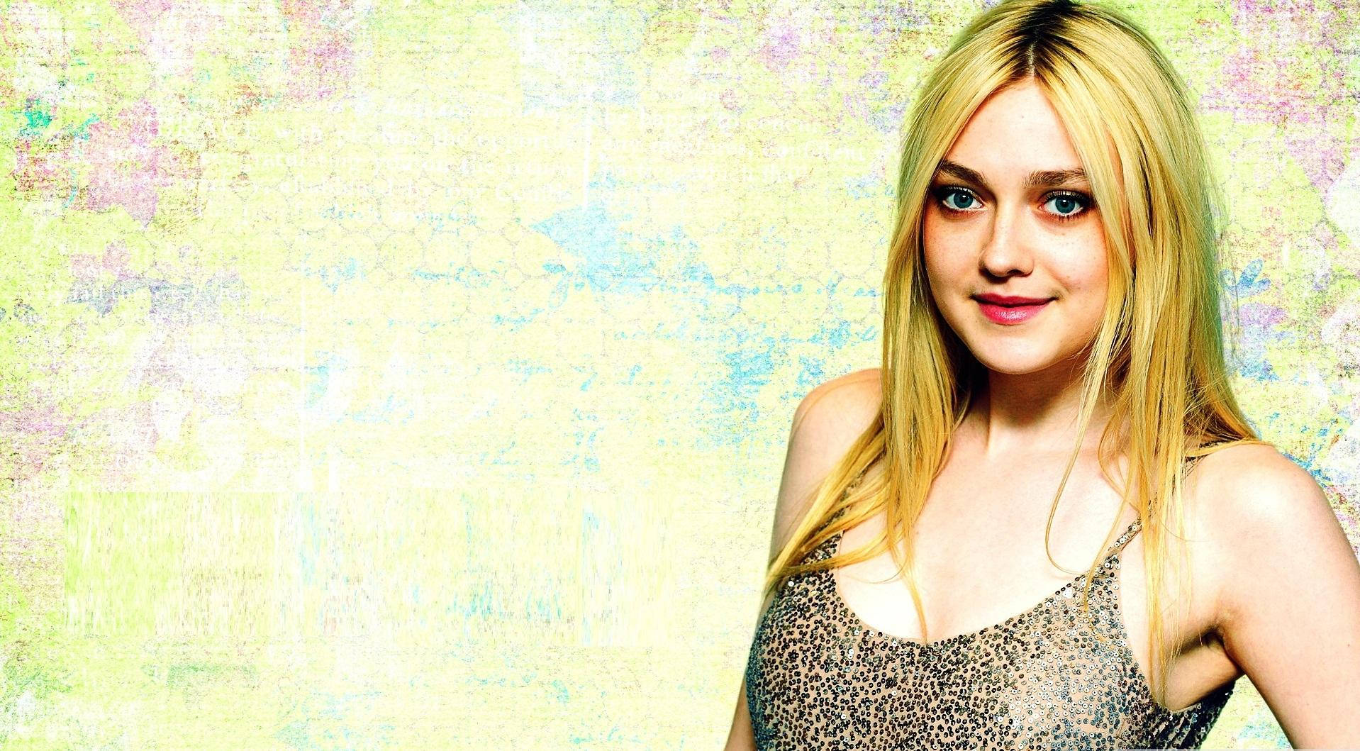 American Actress Dakota Fanning With Sequin Top