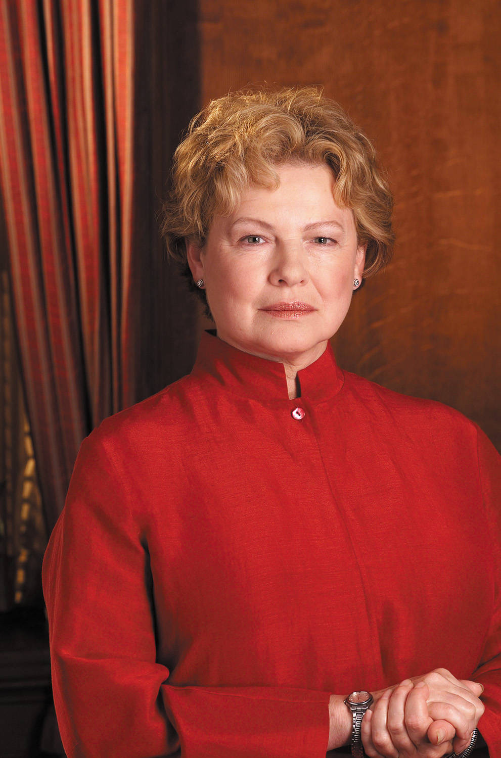 American Actress Dianne Wiest As Attorney Nora Lewin