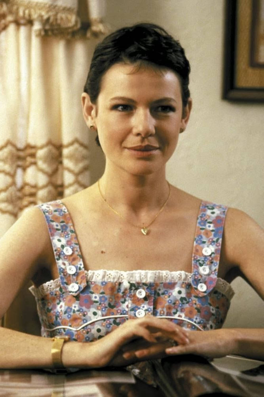 American Actress Dianne Wiest As Nancy Morgan