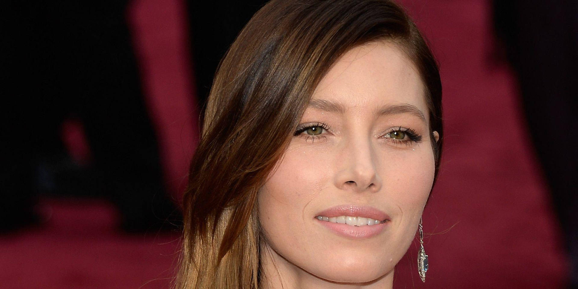 American Actress Jessica Biel Close Up Shot Background