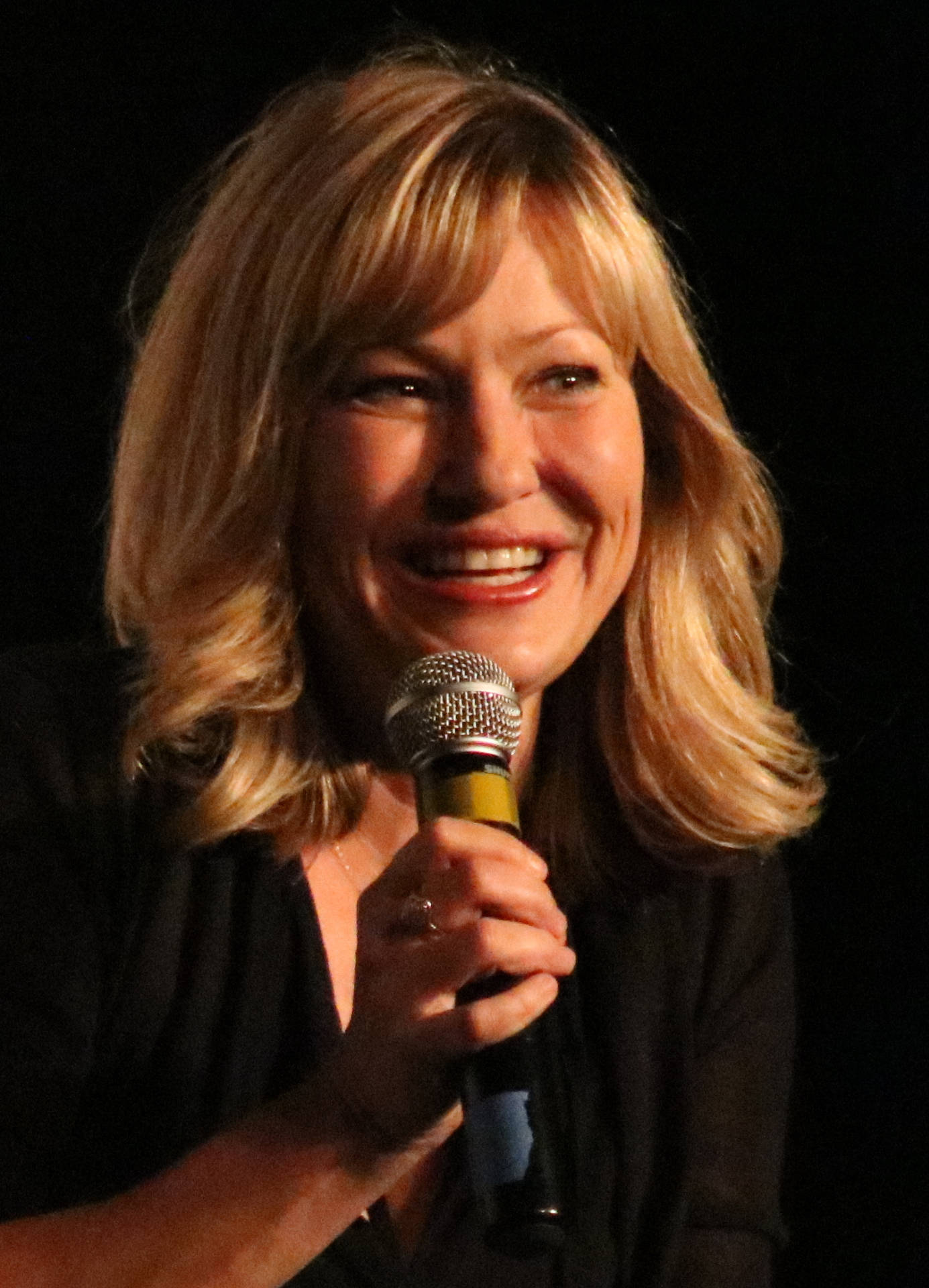 American Actress Joey Lauren Adams Candid Shot