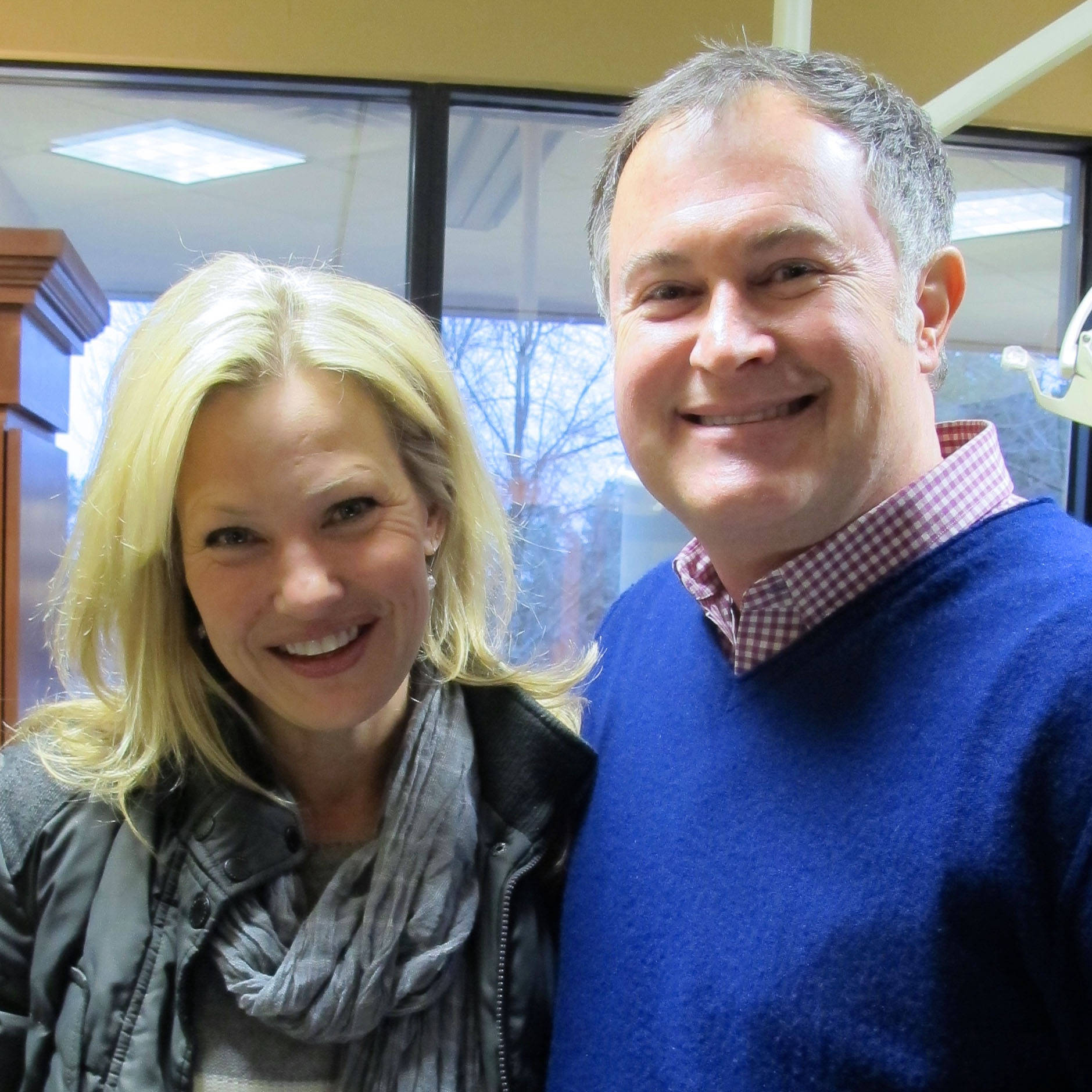 American Actress Joey Lauren Adams With Jeff Garner Background