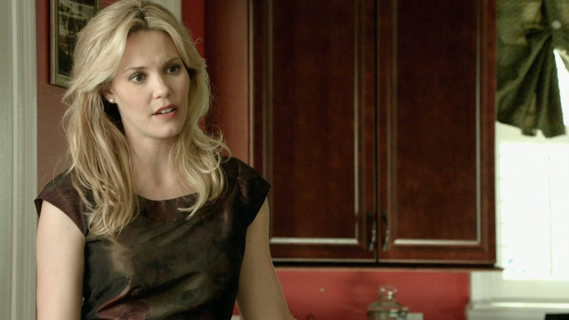 American Actress Leslie Bibb In 'confessions Of A Shopaholic'