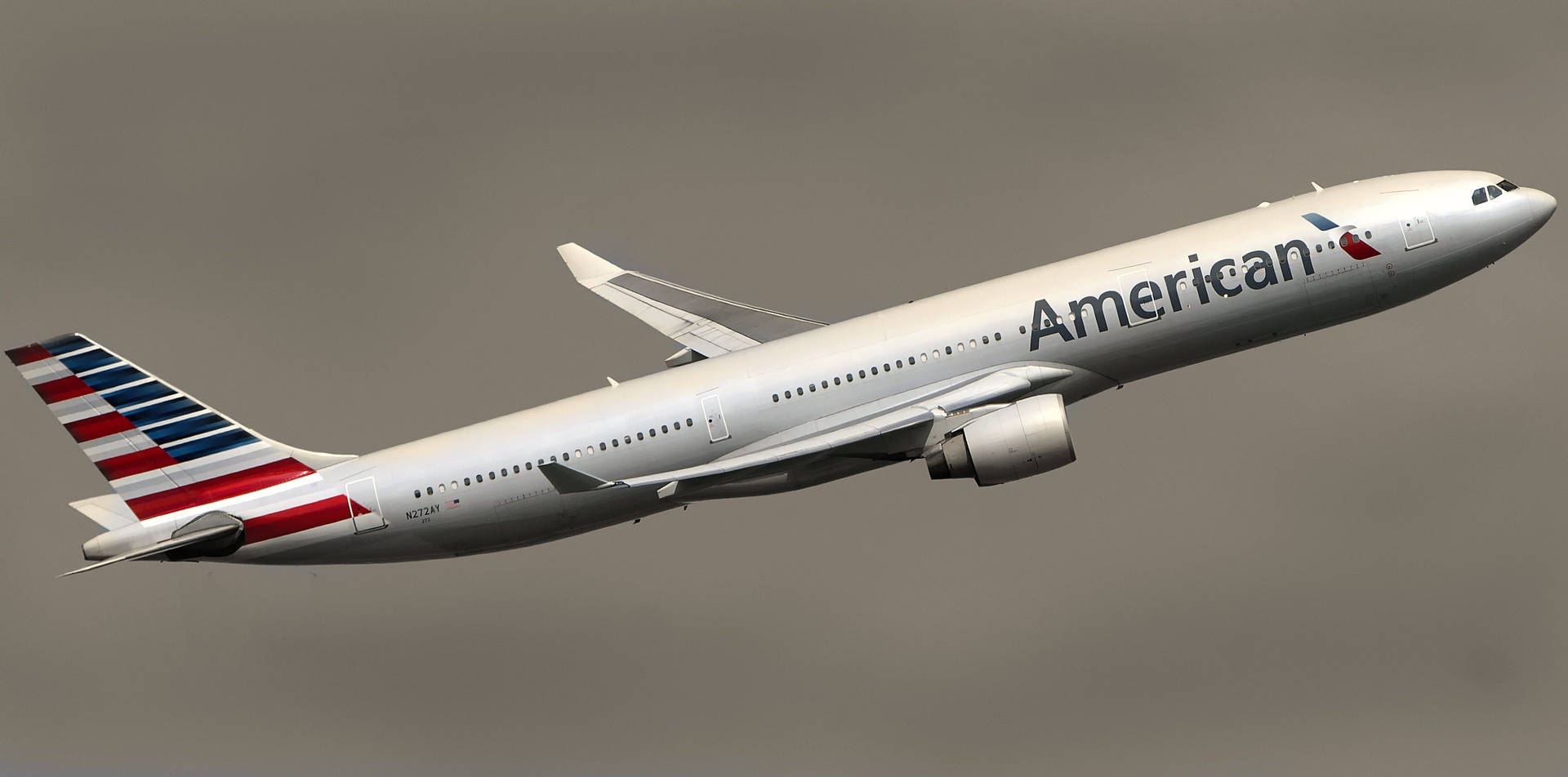 American Airlines New Aircraft Background