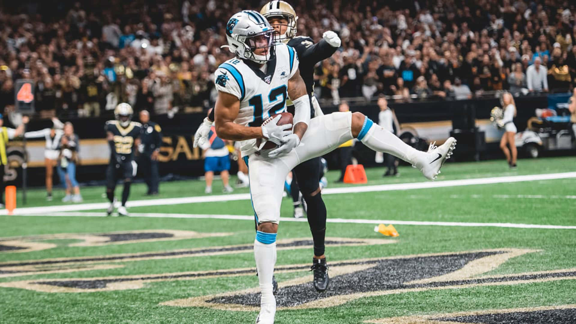 American Athlete Dj Moore Against New Orleans Saints 2018 Background