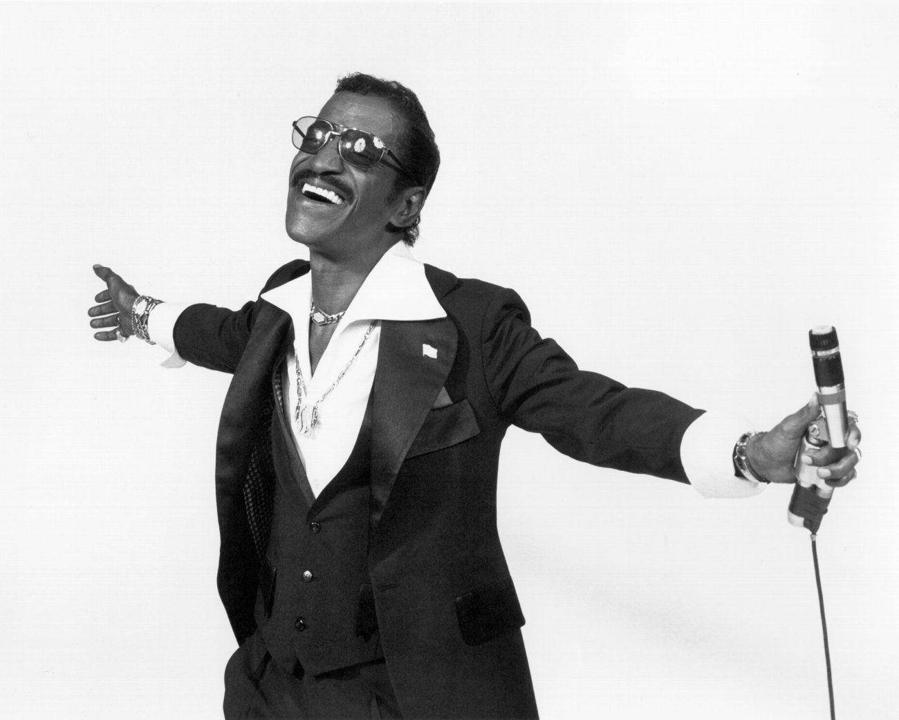 American Celebrity Sammy Davis Jr. 1970 Performance Background