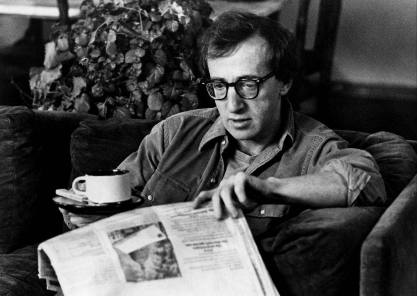 American Director Woody Allen In His Annie Hall Film Background