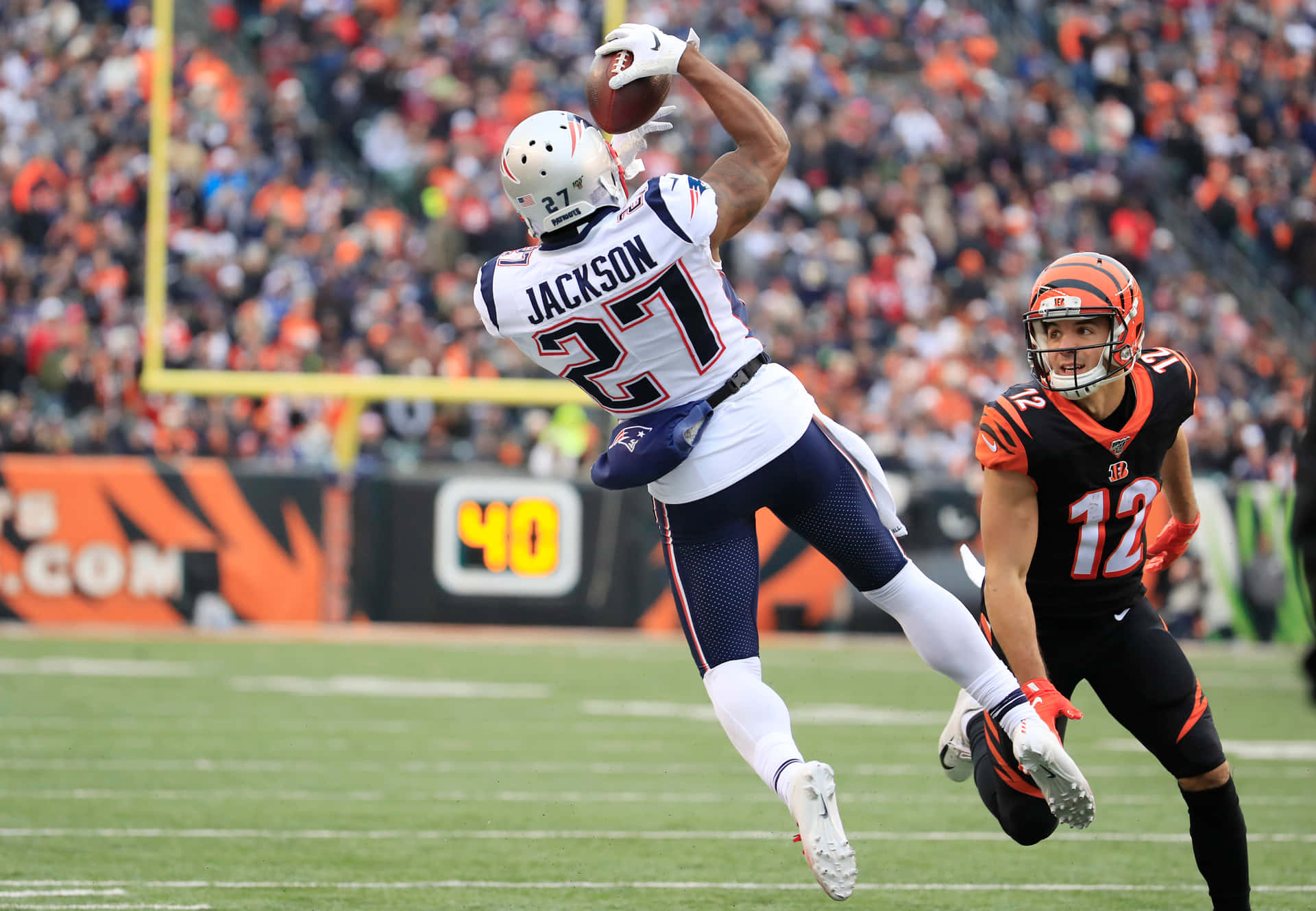 American Football Cornerback Jc Jackson Against Cincinnati Bengals Background