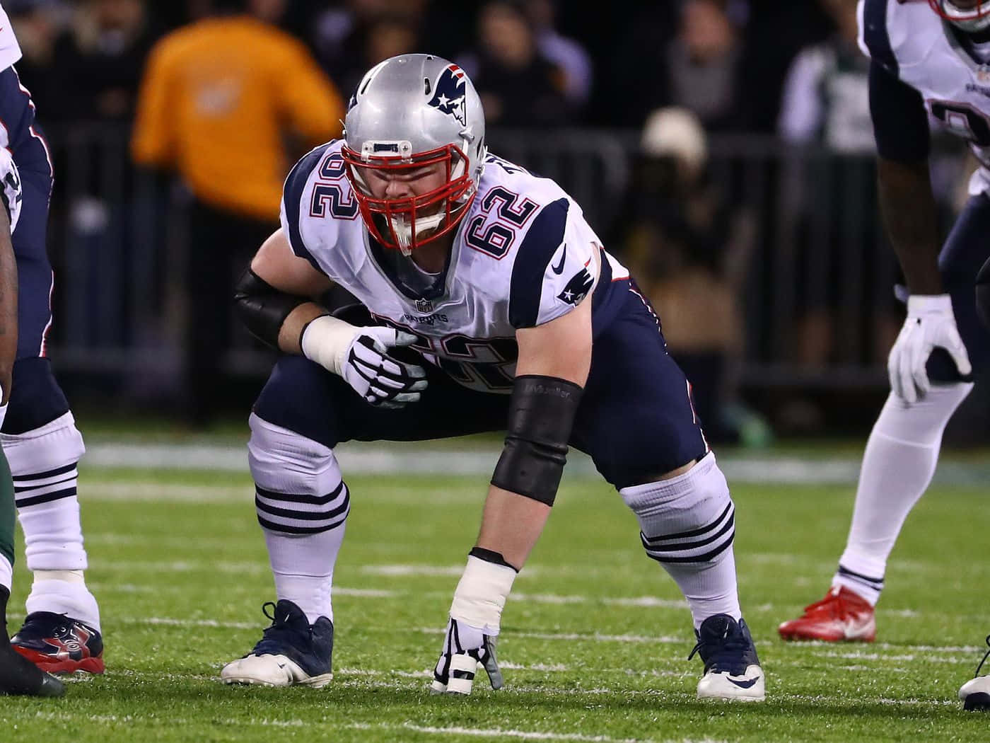 American Football Guard Athlete Joe Thuney Background
