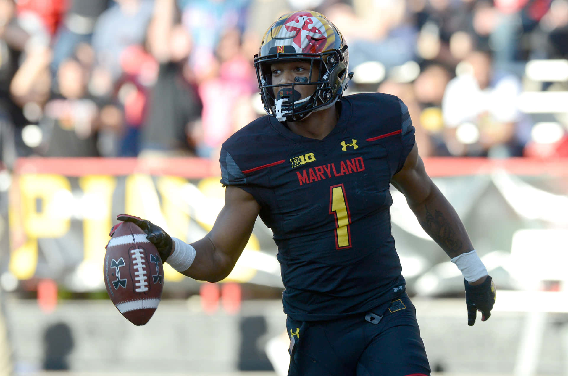 American Football Player Dj Moore Maryland Terrapins 2017 Background