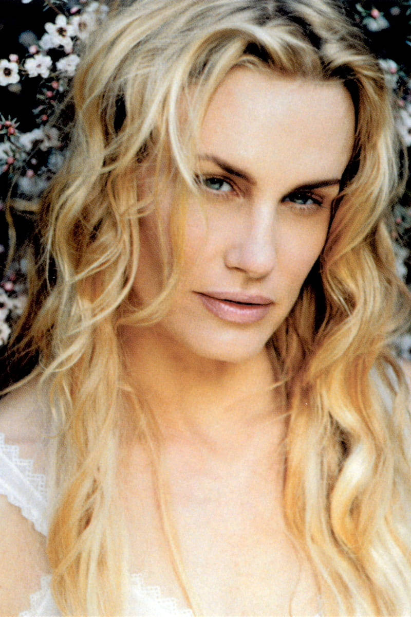 American Great Actress Daryl Hannah Background