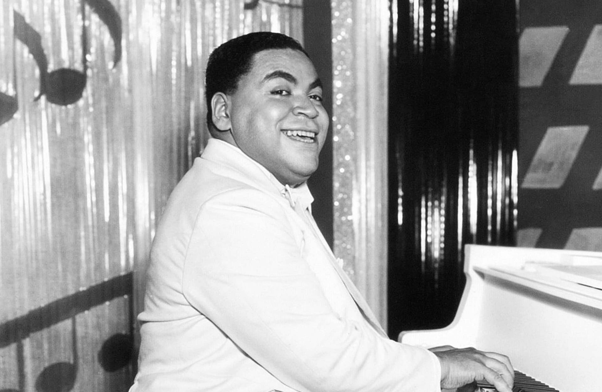 American Jazz Musician Fats Waller Piano Performance Background