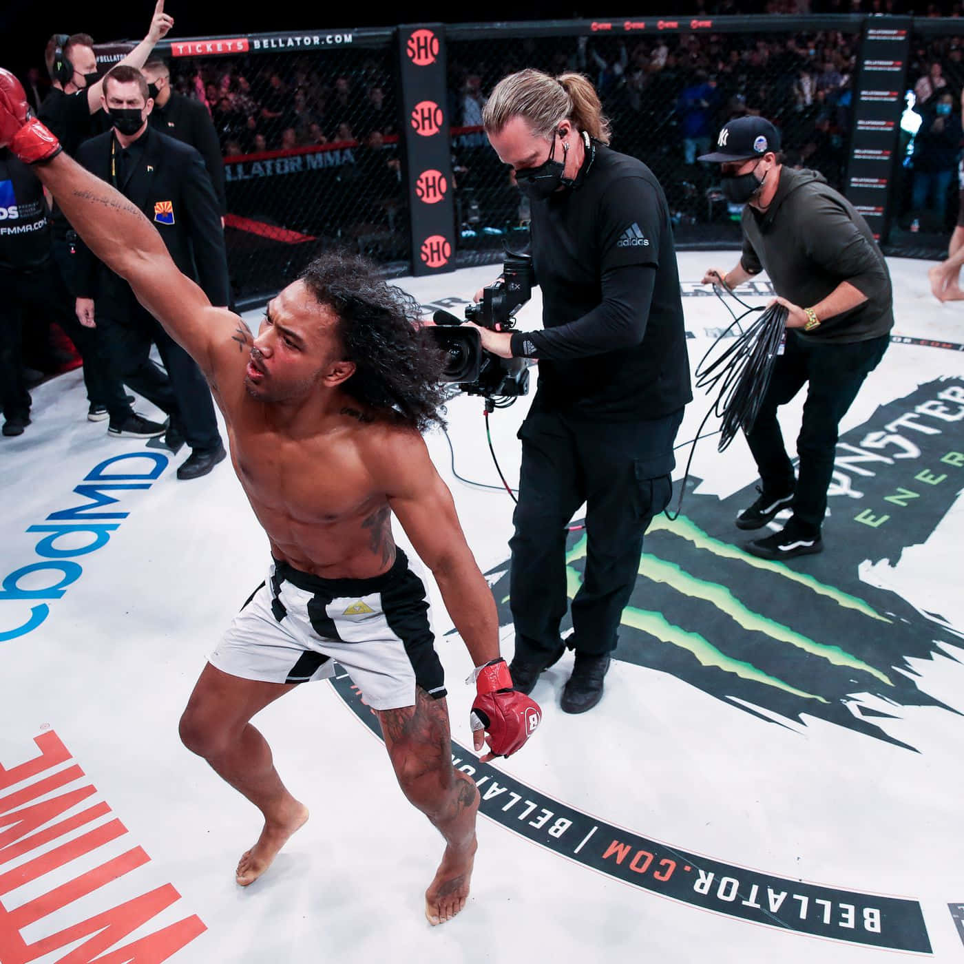 American Mma Fighter Ben Henderson In The Ring Background