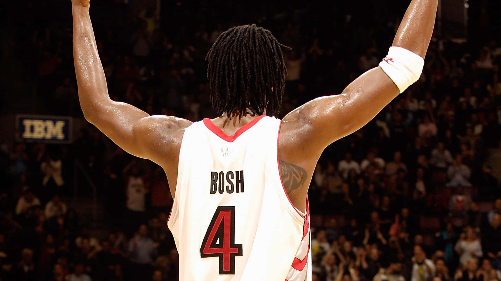 American Nba Player Chris Bosh Back Medium Angle Shot Background