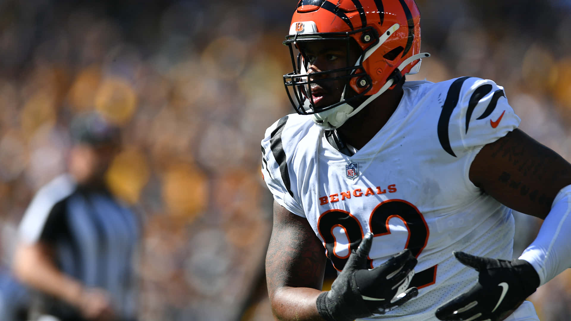 American Nfl Athlete Bj Hill Pittsburgh 2021 Background