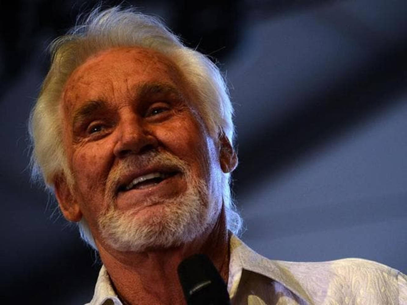 American Performer Kenny Rogers Background