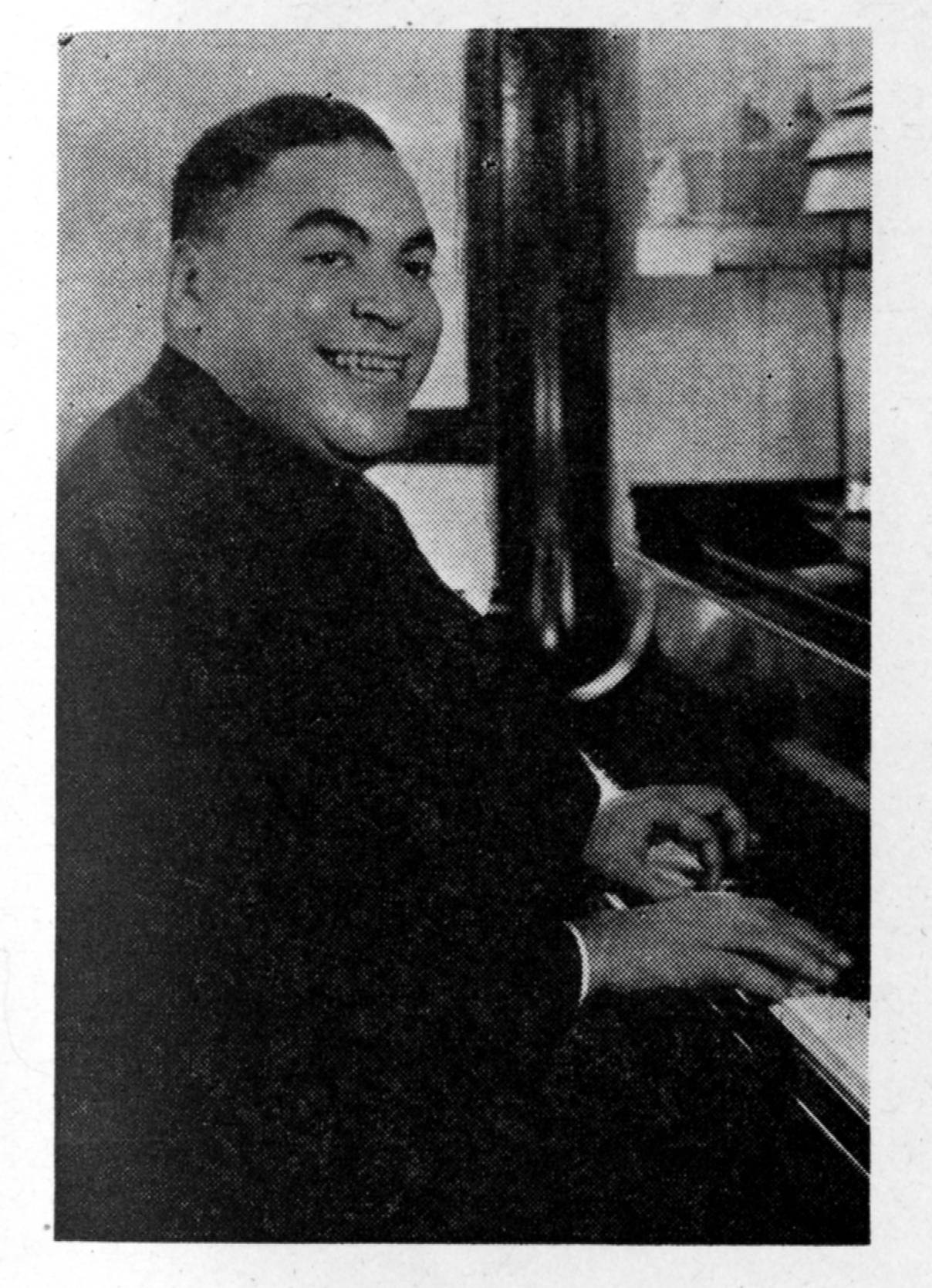 American Pianist Fats Waller Piano Performance Black And White Portrait Background