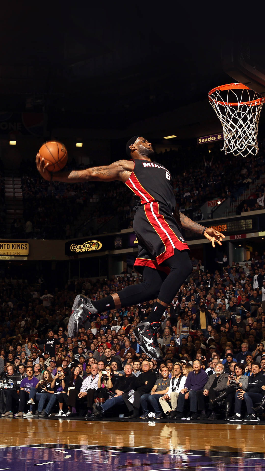 American Professional Basketball Player Lebron James Dunk Sports Iphone Background