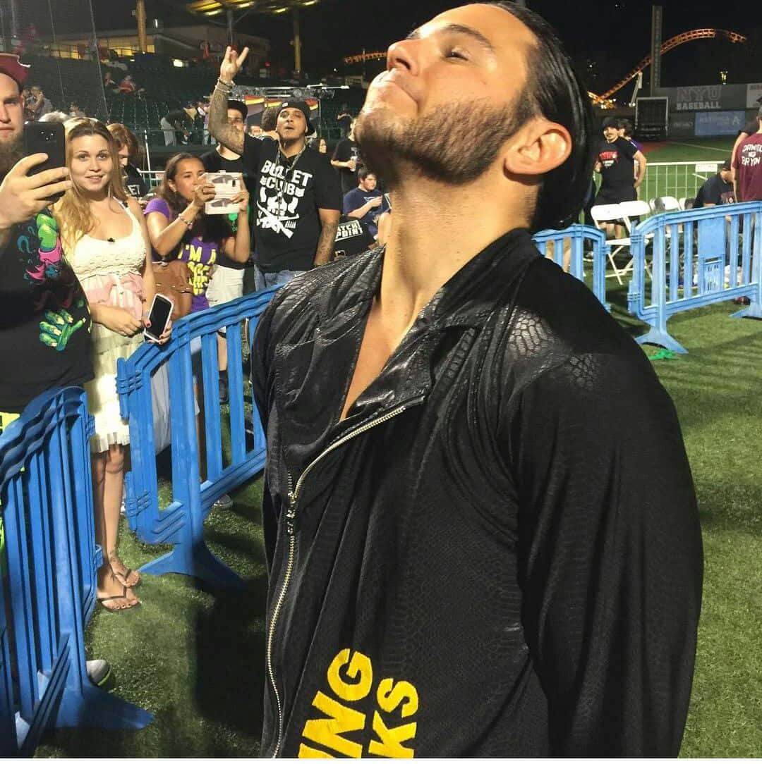 American Professional Wrestler Matt Jackson Interacting With The Fans Background