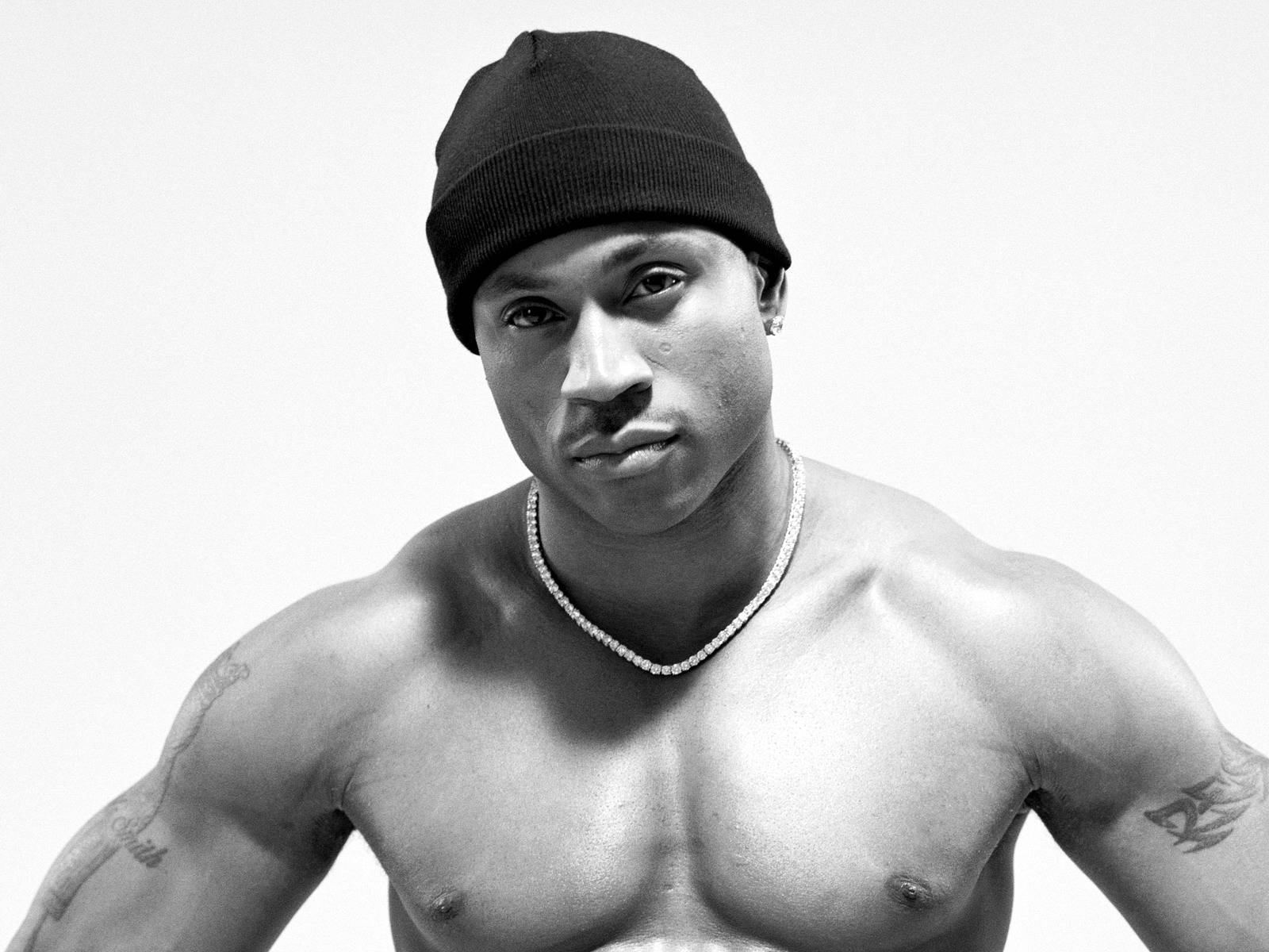 American Rapper Ll Cool J Black And White Background