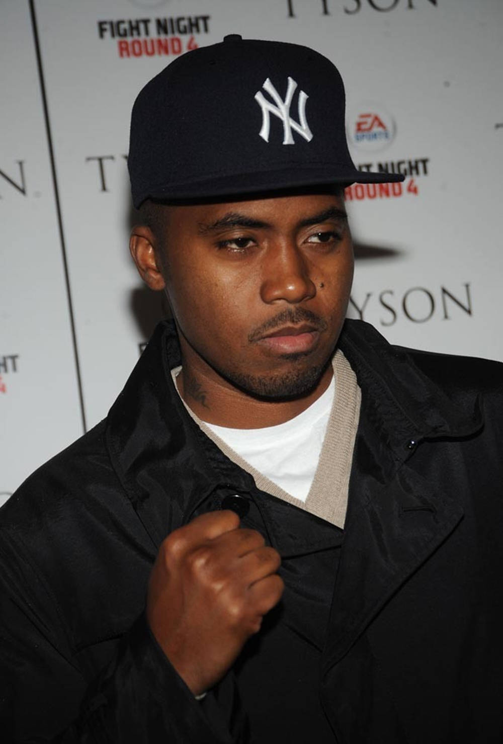 American Rapper Nas Background