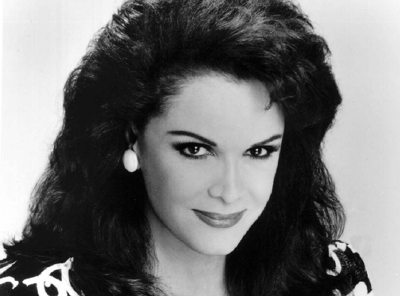 American Singer Actress Connie Francis 1980s Portrait Background