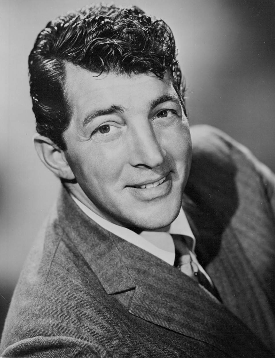 American Singer And Actor Dean Martin 1957 Portrait Background