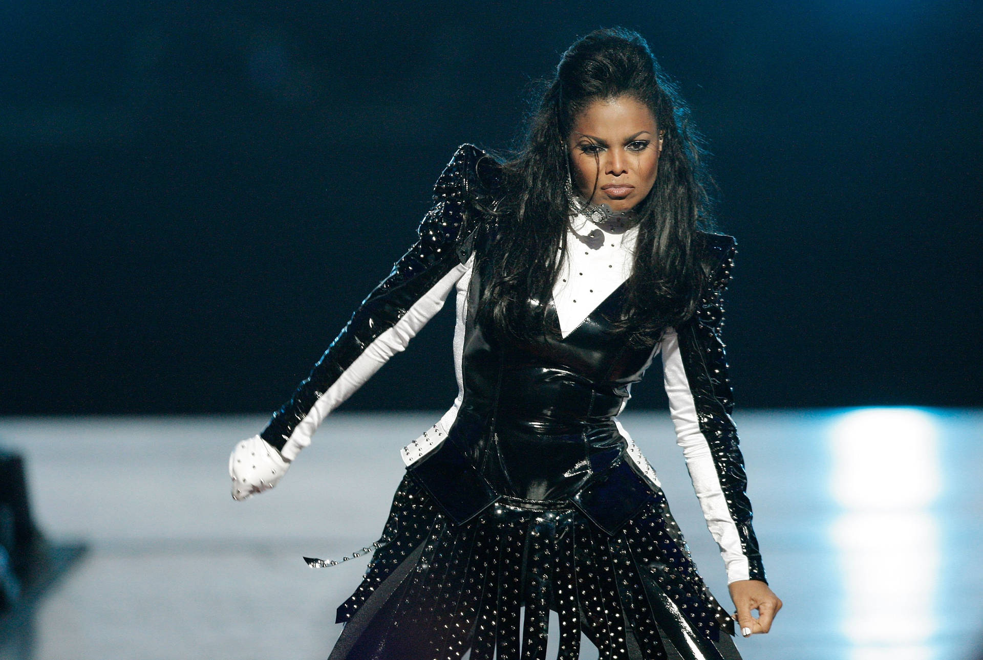 American Singer And Actress Janet Jackson Dancing Background