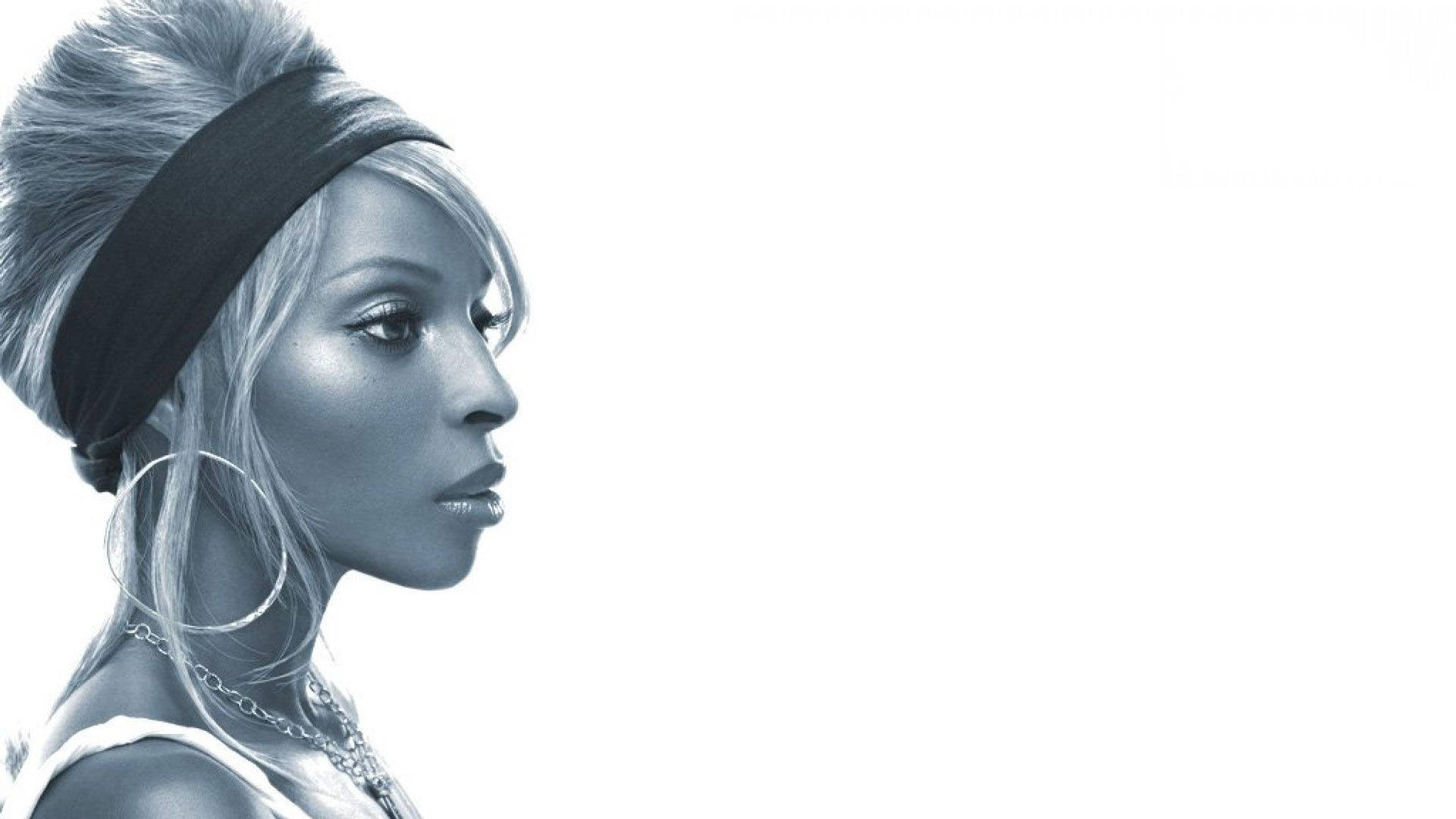 American Singer Mary J. Blige Landscape Aesthetic