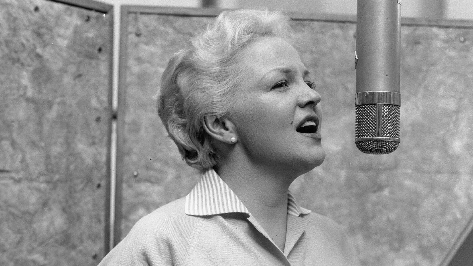 American Singer Peggy Lee 1970s Background