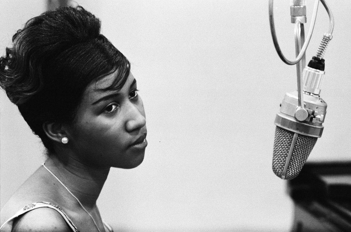 American Singer-songwriter And Pianist Aretha Franklin Background