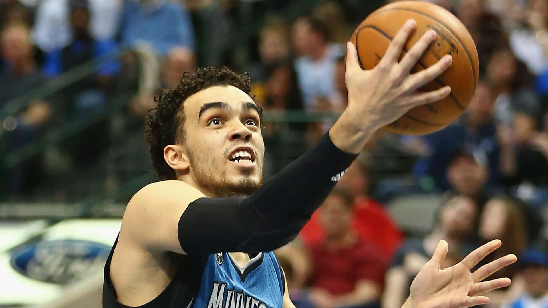 American Star Athlete Tyus Jones Background